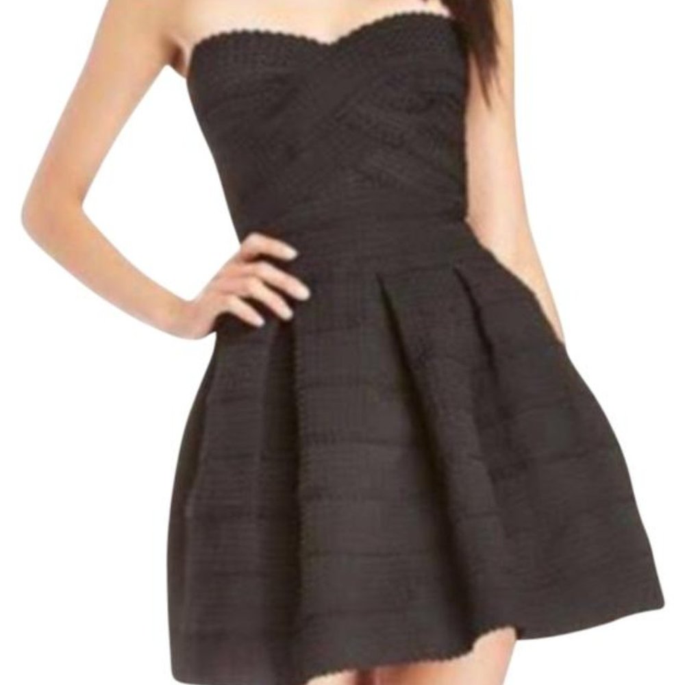 L’ATISTE Black Bandage Dress